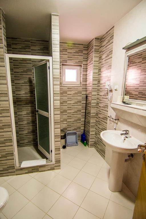 Apartmani Barovic Becici Rum bild